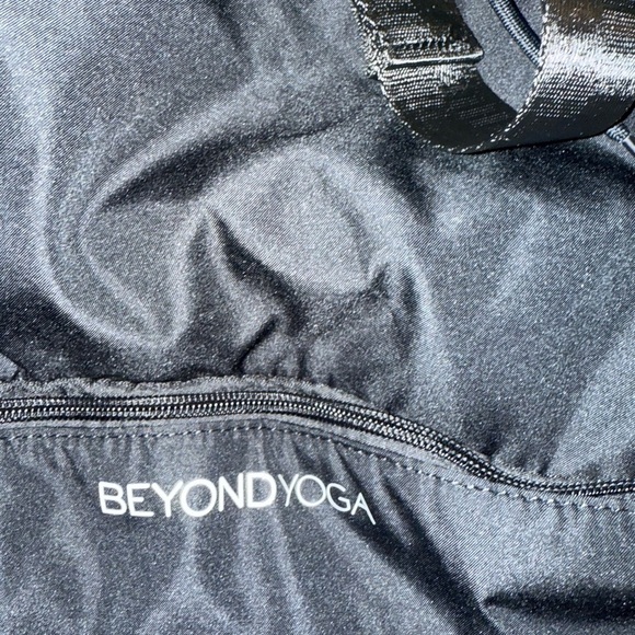 Beyond Yoga Backpack New - Picture 4 of 8